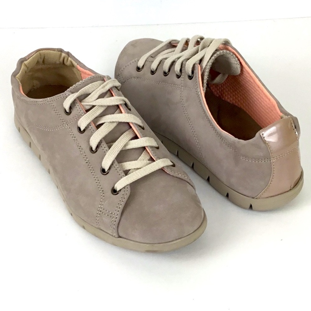 SAS Lace Up Flat Sneaker Shoes Size 7.5